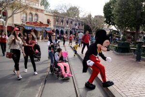 Disneyland characters and parade performers in California vote to join labor union
