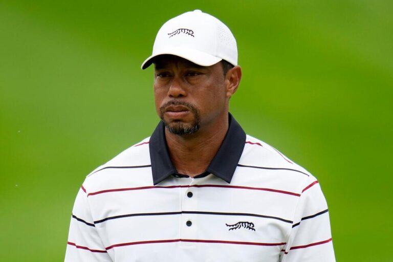 Woods Makes Two Early Triples on Way to 77 and Will Miss Cut at PGA Championship